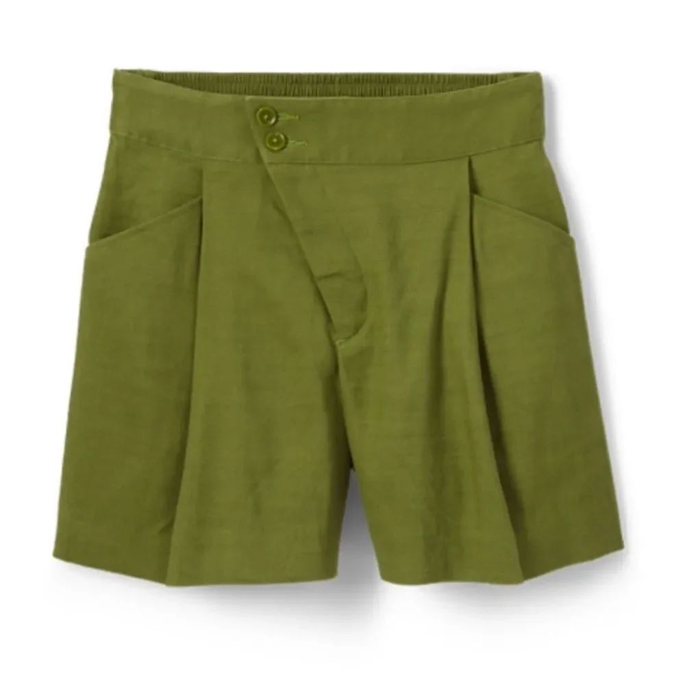 Cabi Trapeise Green Linen Blend Pleated Modern Pockets Shorts Coastal Boho